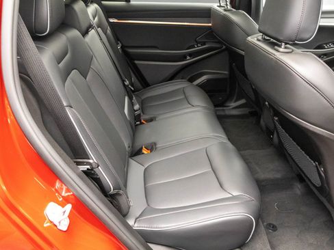 Used 2025 Jeep Wagoneer S Limited image 39