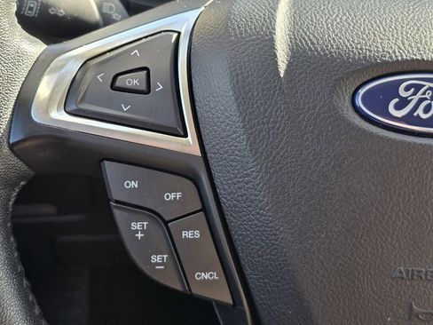 Used 2022 Ford Edge Titanium image 15