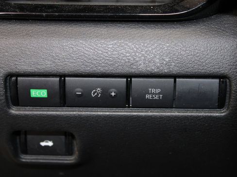 Used 2023 Nissan Sentra SV image 19