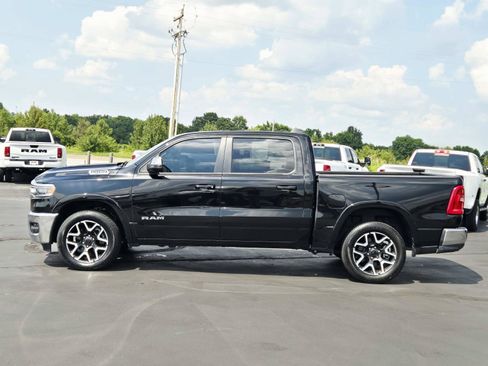 Used 2025 RAM 1500 Laramie AWD/4WD image 7