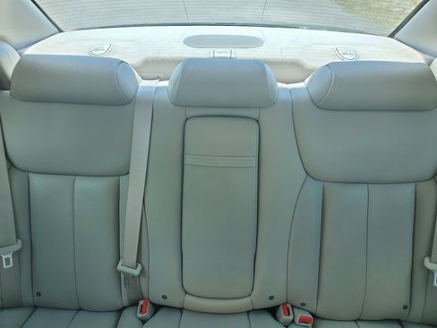 Used 2006 Cadillac DTS w/ Trunk Convenience Package image 22