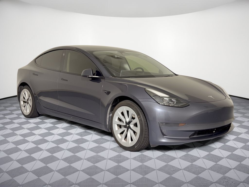 Used 2023 Tesla Model 3 Standard Range RWD image 7