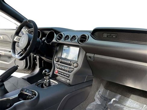 Used 2017 Ford Mustang Shelby GT350 image 31