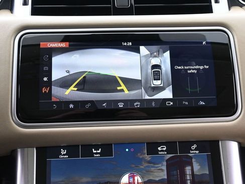 Used 2018 Land Rover Range Rover Sport Supercharged AWD/4WD image 32