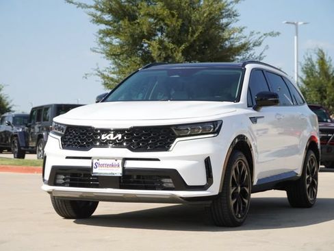 Used 2023 Kia Sorento SX AWD/4WD image 3