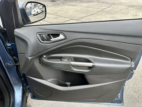 Used 2018 Ford Escape SEL image 22