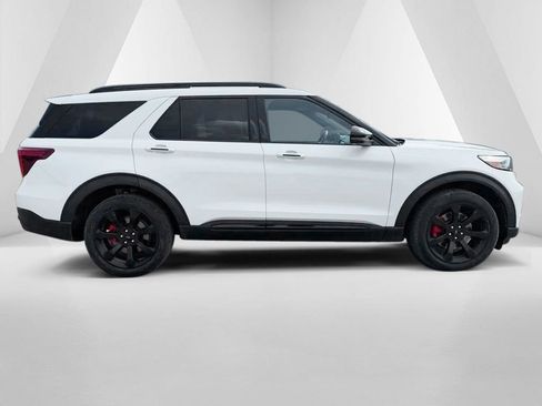Used 2022 Ford Explorer ST w/ Equipment Group 401A AWD/4WD image 8