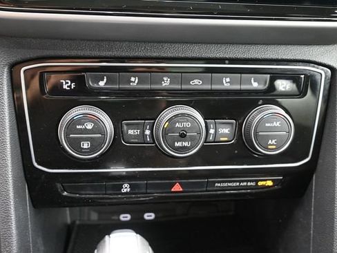 Used 2023 Volkswagen Atlas SEL Premium AWD/4WD image 17