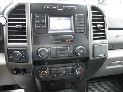 Used 2019 Ford F250 XL w/ Power Equipment Group AWD/4WD image 22