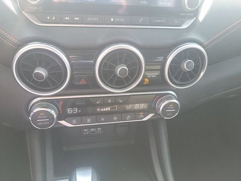 Used 2023 Nissan Sentra SR w/ SR Premium Package FWD image 15
