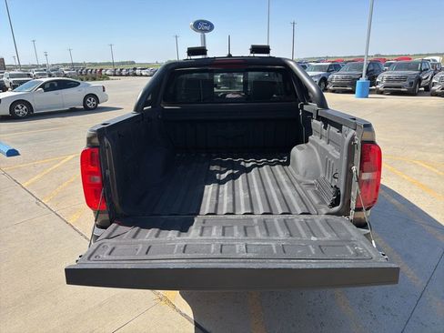 Used 2016 Chevrolet Colorado Z71 w/ LPO, Gearon Bar Package AWD/4WD image 4
