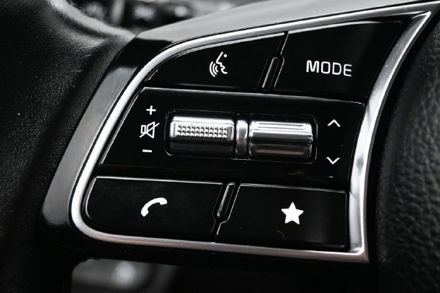 Used 2025 Kia Seltos S FWD image 18