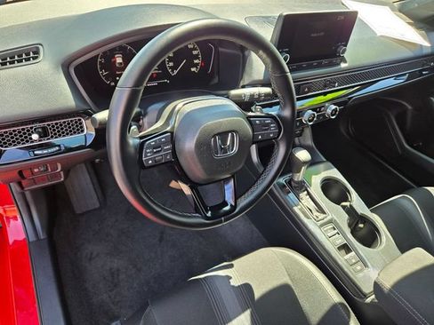 Used 2025 Honda Civic Sport image 13