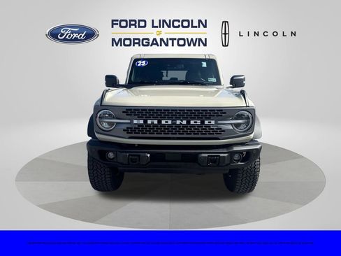 Used 2025 Ford Bronco Badlands AWD/4WD image 3