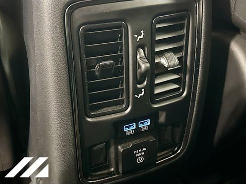 Used 2019 Jeep Grand Cherokee Limited w/ Trailer Tow Group IV AWD/4WD image 28