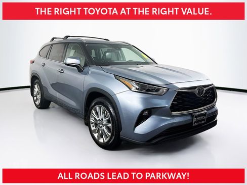 Certified 2021 Toyota Highlander Limited image 1