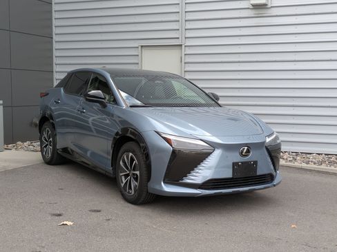 Used 2023 Lexus RZ 450e Premium image 7