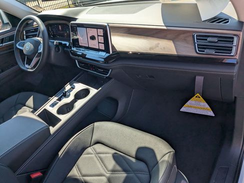 New 2026 Volkswagen Atlas SE image 37