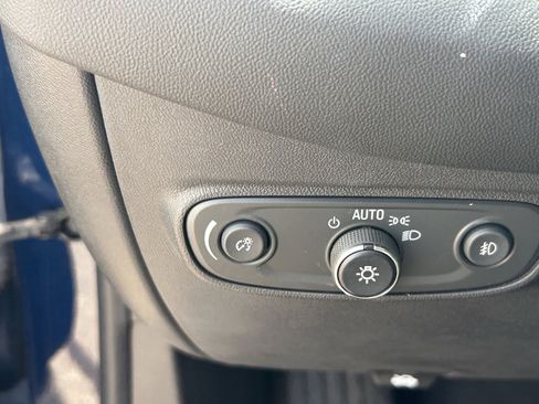 Used 2022 Chevrolet Equinox Premier FWD image 14