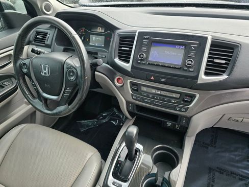 Used 2019 Honda Ridgeline RTL image 11
