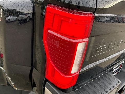 Used 2022 Ford F450 Lariat w/ Lariat Ultimate Package AWD/4WD image 27