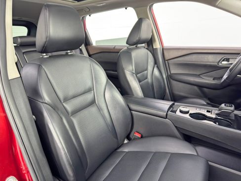 Used 2022 Nissan Rogue SV w/ SV Premium Package image 33