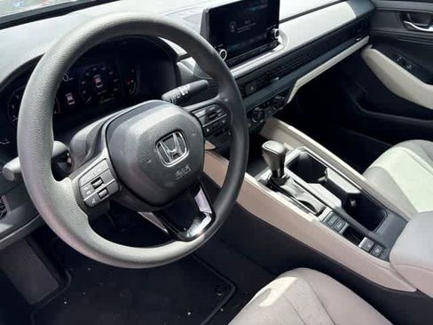 Used 2025 Honda Accord LX image 10