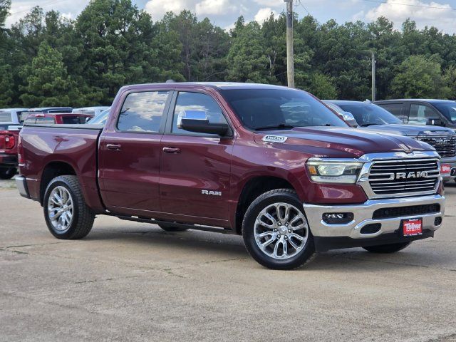 Used 2023 RAM 1500 Laramie AWD/4WD image 2