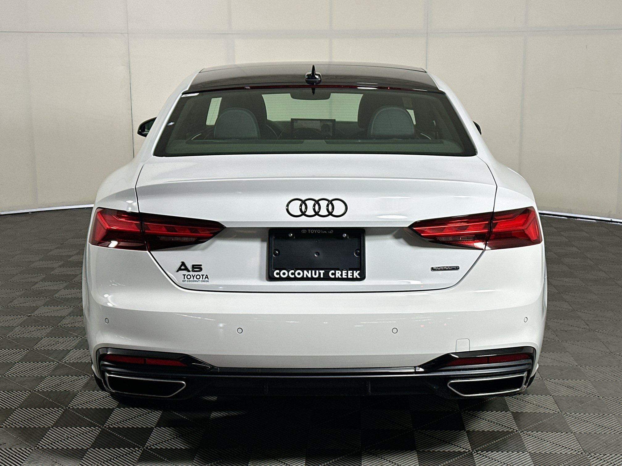 Used 2022 Audi A5 2.0T Premium Plus w/ Premium Plus AWD/4WD image 4