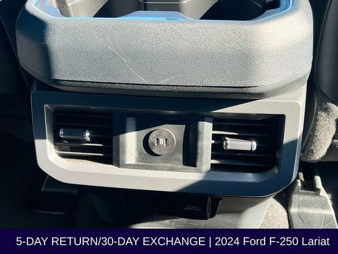 Used 2024 Ford F250 Lariat image 30