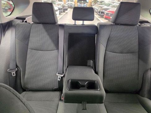 Used 2021 Toyota RAV4 LE FWD image 37