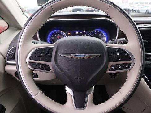 Used 2019 Chrysler Pacifica Limited w/ Tire & Wheel Group image 13