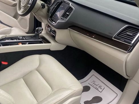 Used 2019 Volvo XC90 T5 Momentum w/ Advanced Package image 15