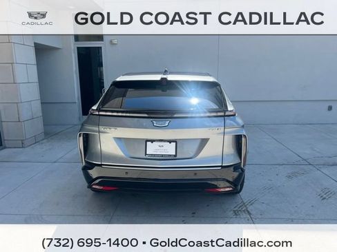 Used 2024 Cadillac Lyriq Luxury RWD image 3