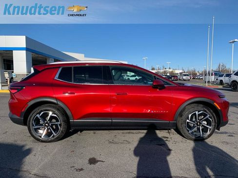 New 2026 Chevrolet Equinox EV LT AWD/4WD image 8