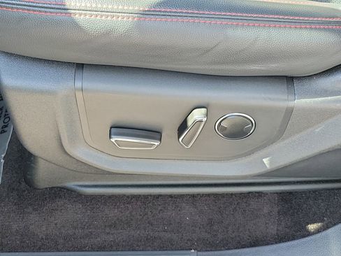 Used 2023 Ford Expedition Limited image 21