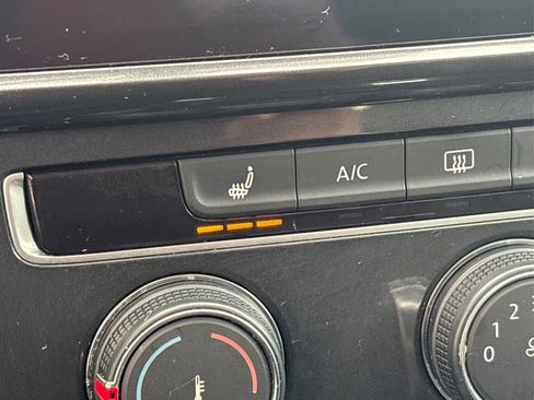 Used 2018 Volkswagen Golf Alltrack SE image 28