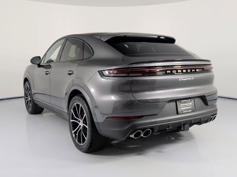 New 2026 Porsche Cayenne S image 3