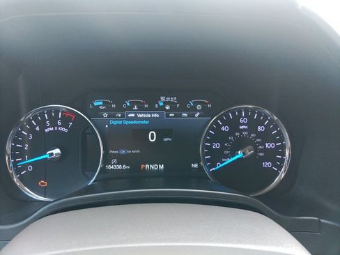 Used 2018 Ford Expedition XLT w/ Equipment Group 202A RWD image 9