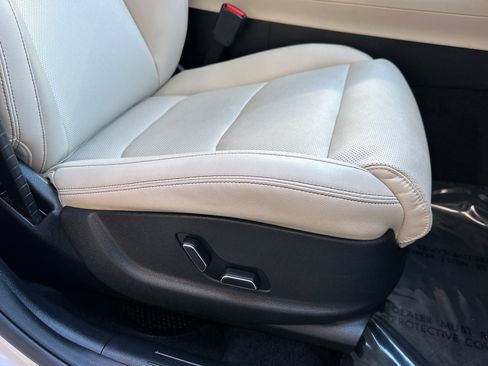 Used 2024 Genesis GV70 2.5T w/ Select Package image 23