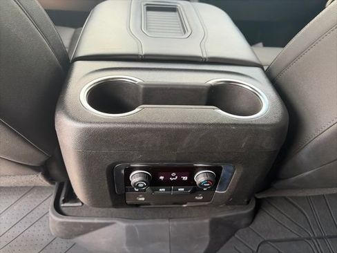 Used 2023 Chevrolet Tahoe Z71 w/ Z71 Off-Road Package AWD/4WD image 13