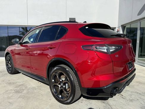 New 2025 Alfa Romeo Stelvio Sprint image 4