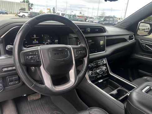 Used 2023 GMC Yukon Denali w/ Denali Reserve Package AWD/4WD image 5