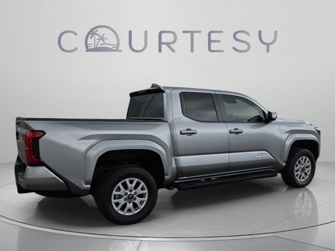 Certified 2025 Toyota Tacoma SR5 RWD image 5