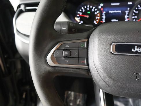 Used 2025 Jeep Compass Latitude AWD/4WD image 39