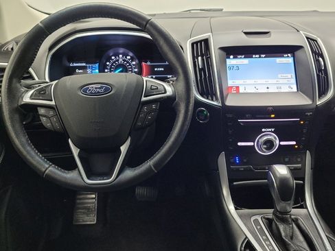 Used 2018 Ford Edge Titanium w/ Equipment Group 302A AWD/4WD image 22