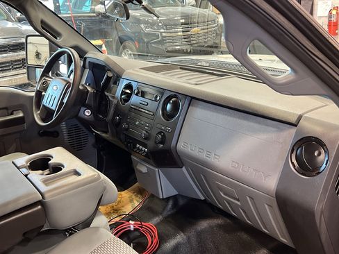 Used 2016 Ford F250 XL image 24