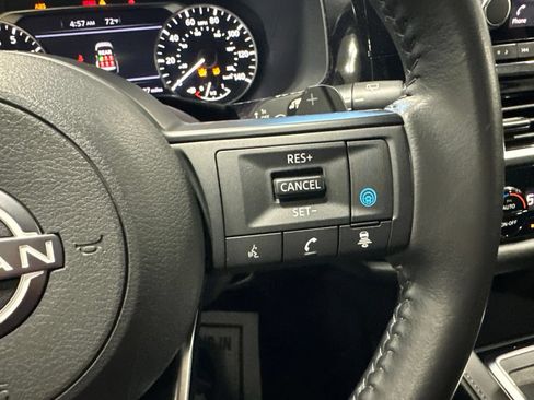 Used 2024 Nissan Pathfinder SV AWD/4WD image 47