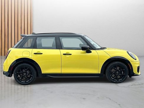 New 2026 MINI Cooper S image 2