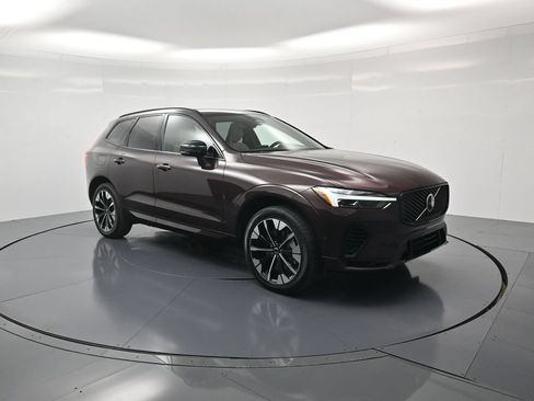 Used 2026 Volvo XC60 T8 Plus w/ Protection Package Premier AWD/4WD image 35